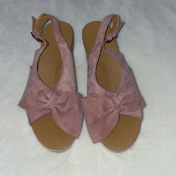 Women’s UGG sandals, size 8 1/2 - Picture 2 of 13